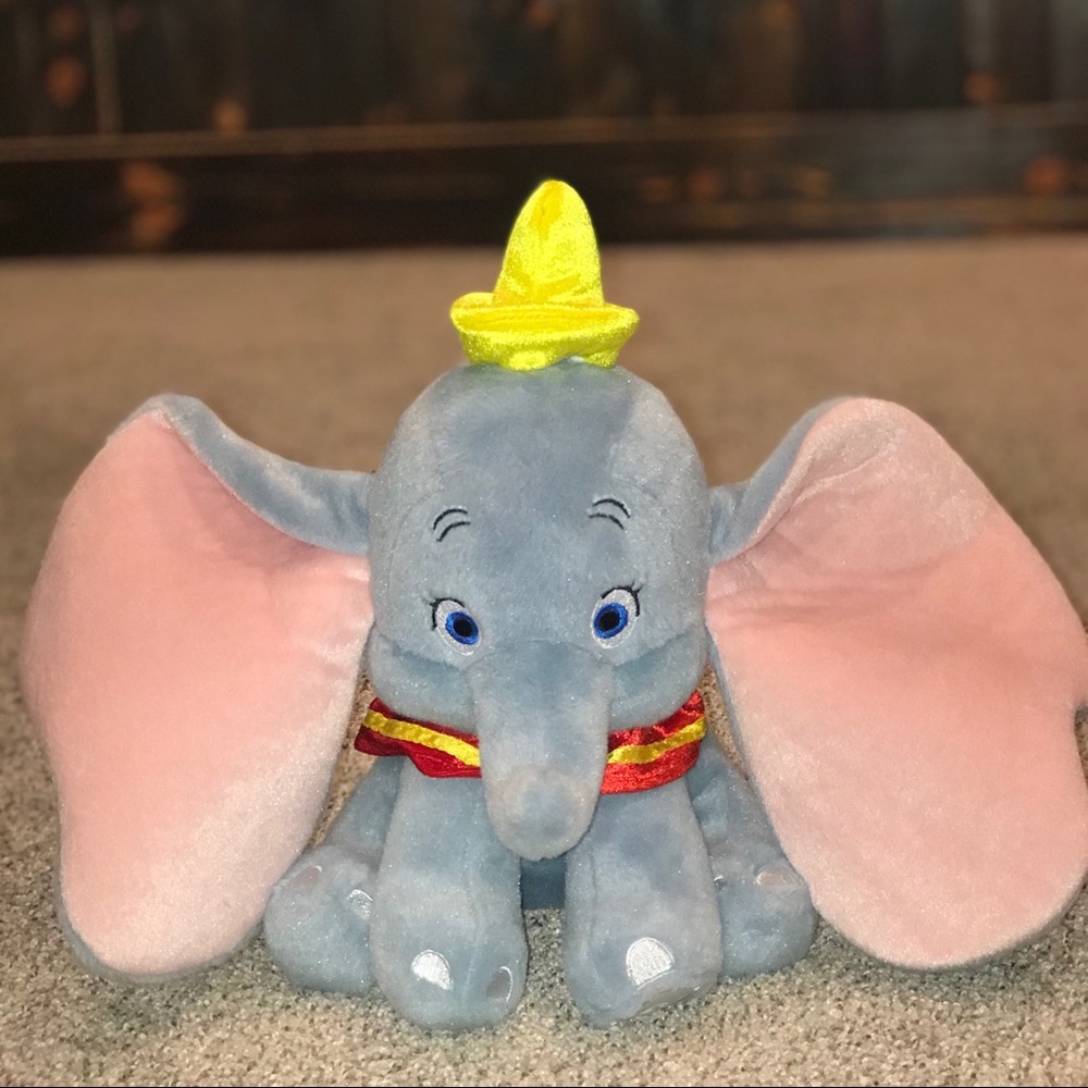 Disney Store 12” Dumbo Plush Toy